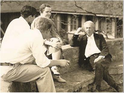 circa1933. Although Dow apprenticed with Frank Lloyd Wright in the summer and fall of 1933, the lyrical composition of his studio and home is very much his own. 