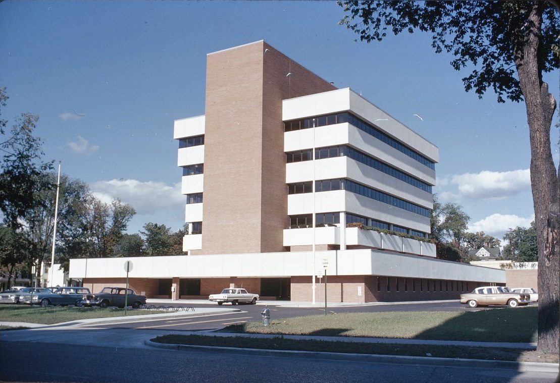 Ann Arbor City Hall By Alden B. Dow - Alden B. Dow